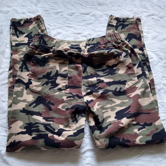 Umgee camo moto style pull on style pants - Picture 4 of 7